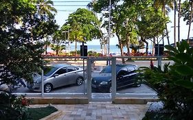 Apto frente a Praia das Pitangueiras - Centro